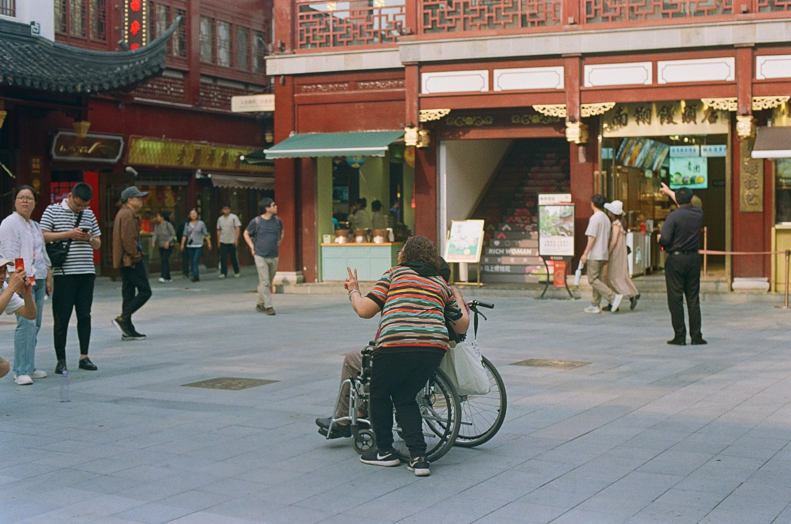 Ảnh không liên quan lắm =))